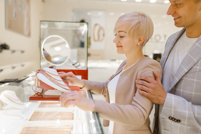 Or-jaune-blanc-ou-rose-comment-trancher